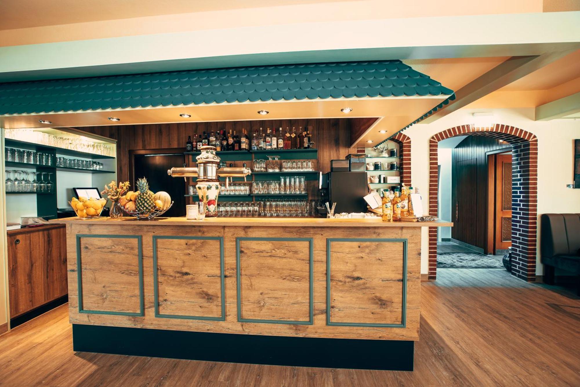 Hotel & Restaurant Hubertus Sehnde Buitenkant foto