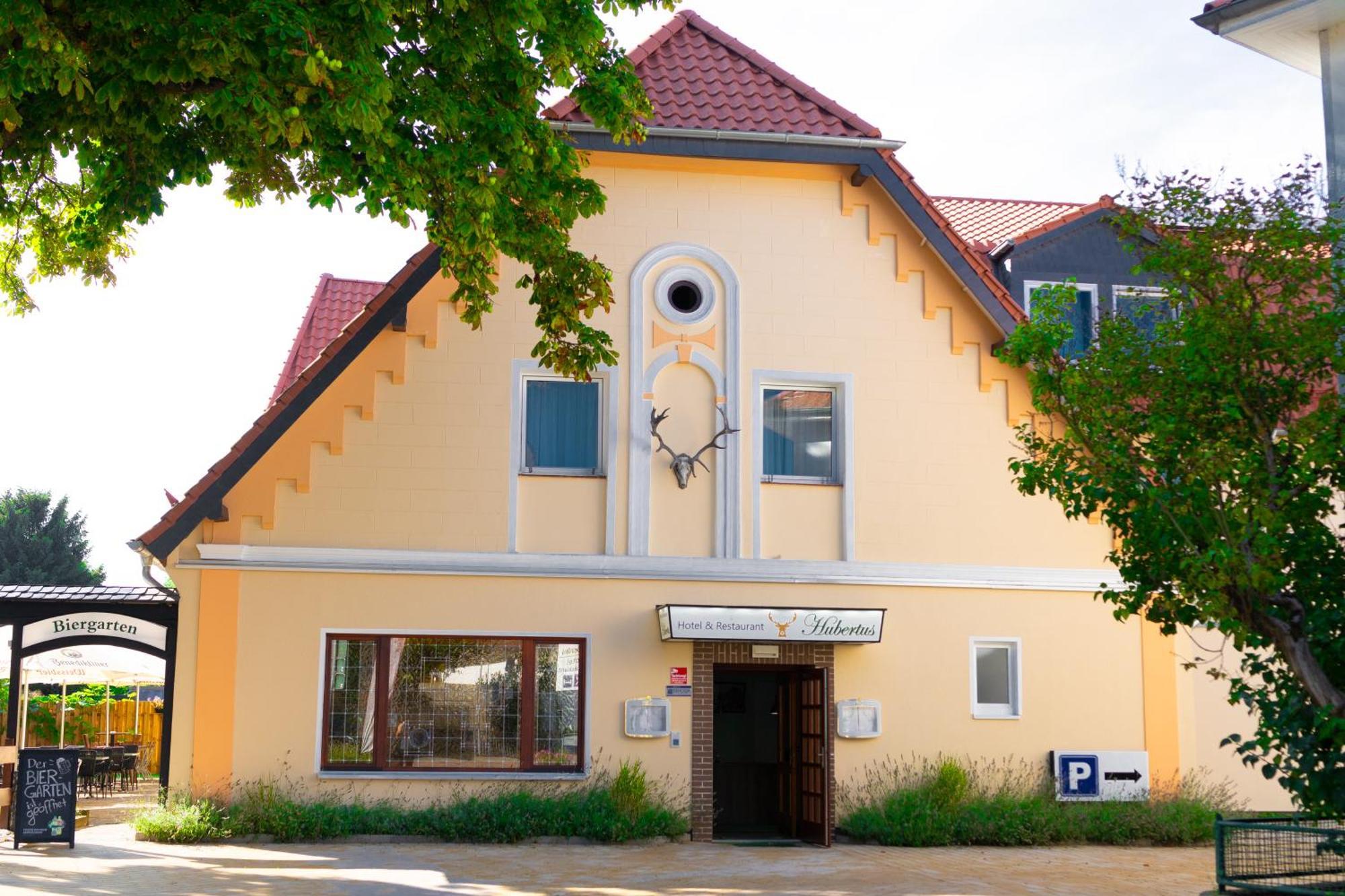 Hotel & Restaurant Hubertus Sehnde Buitenkant foto